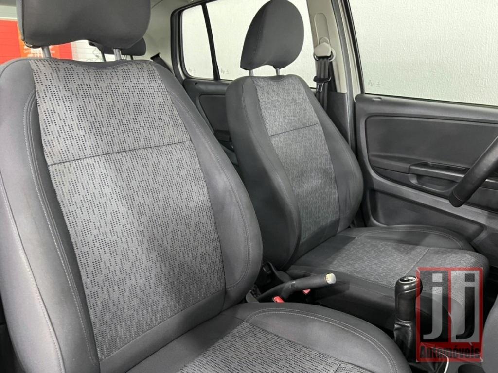 VOLKSWAGEN Fox - Foto