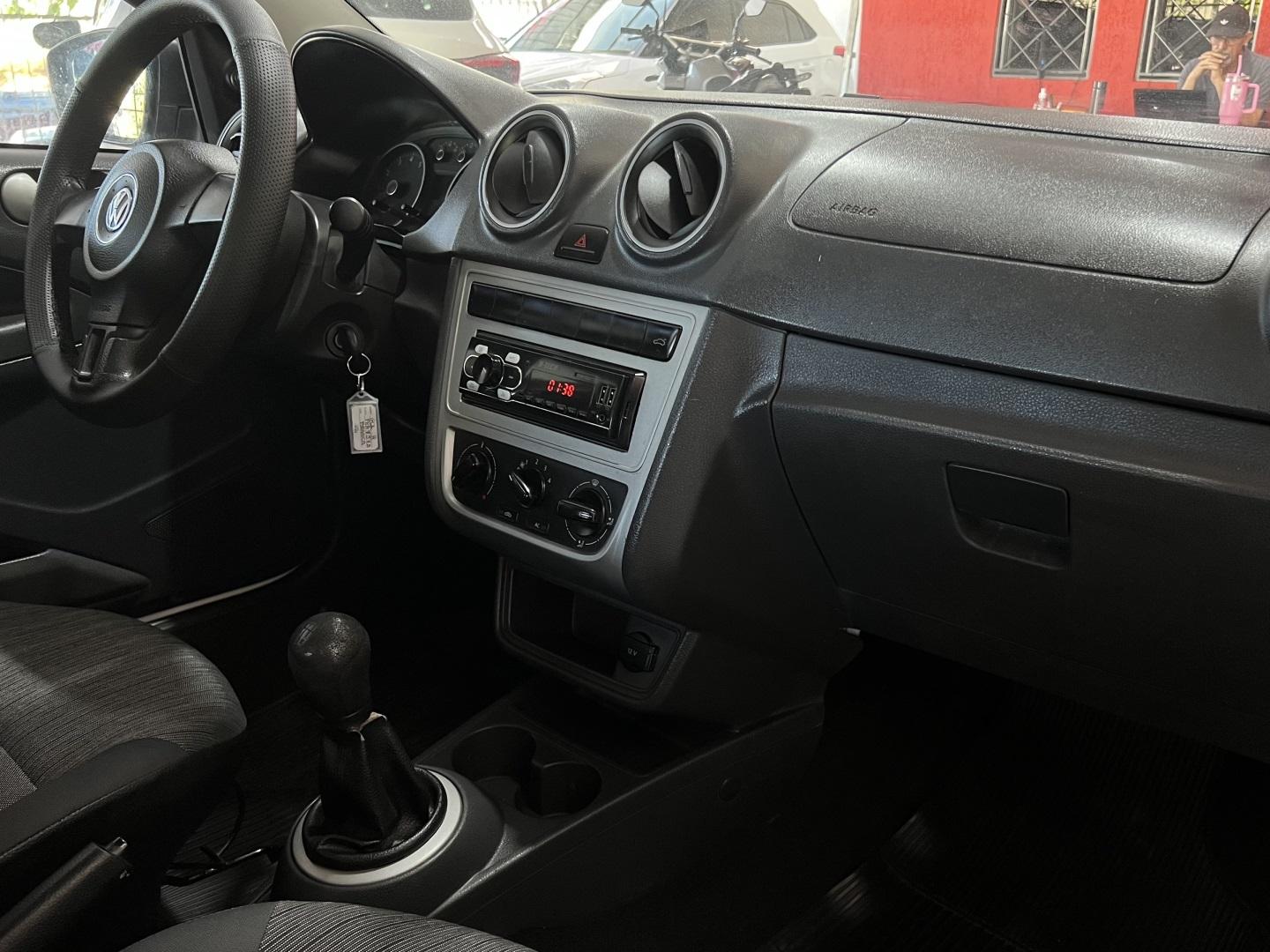 VOLKSWAGEN Gol - Foto
