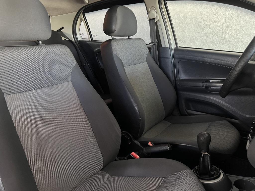 VOLKSWAGEN Gol - Foto