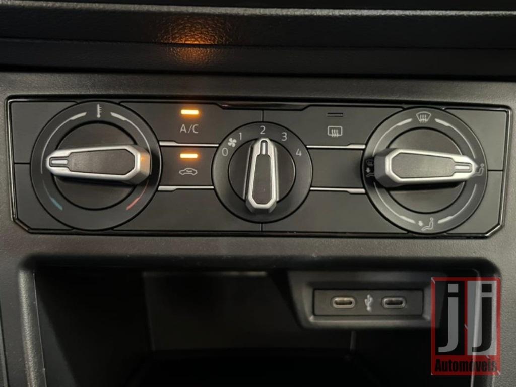 VOLKSWAGEN Polo Hatch - Foto