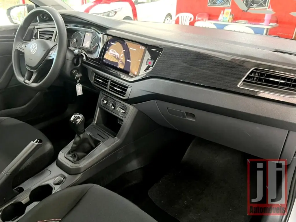 VOLKSWAGEN Polo Hatch - Foto