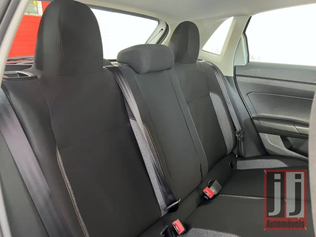 VOLKSWAGEN Polo Hatch - Foto