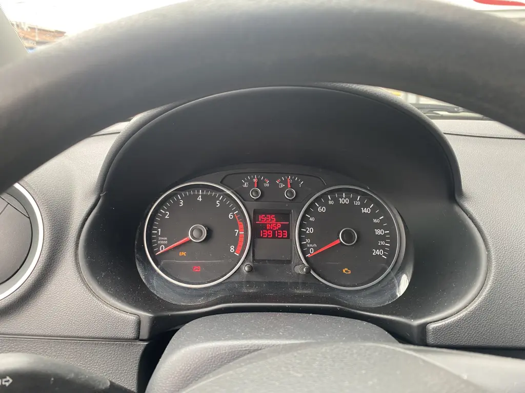 VOLKSWAGEN Saveiro - Foto