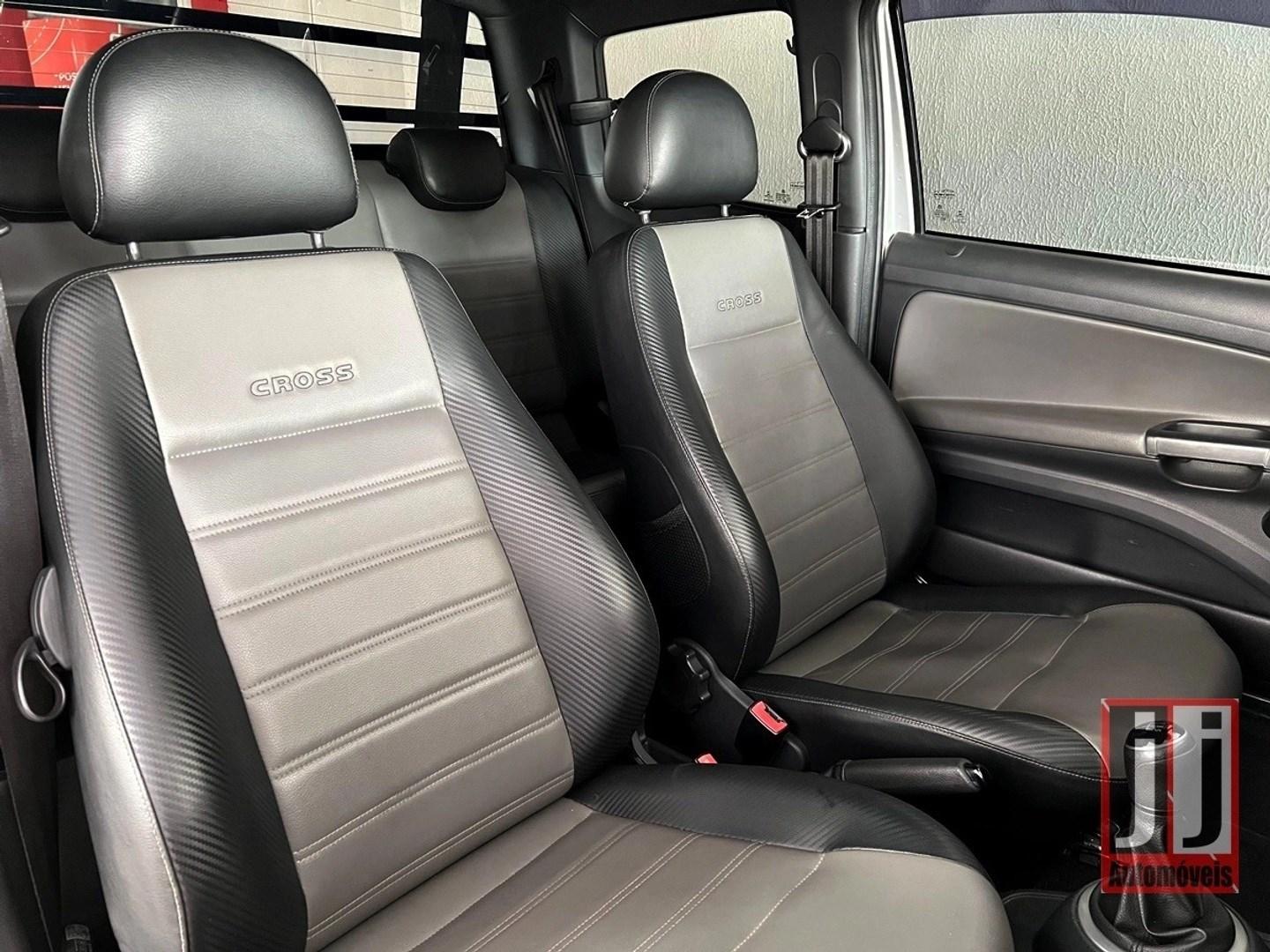 VOLKSWAGEN Saveiro - Foto