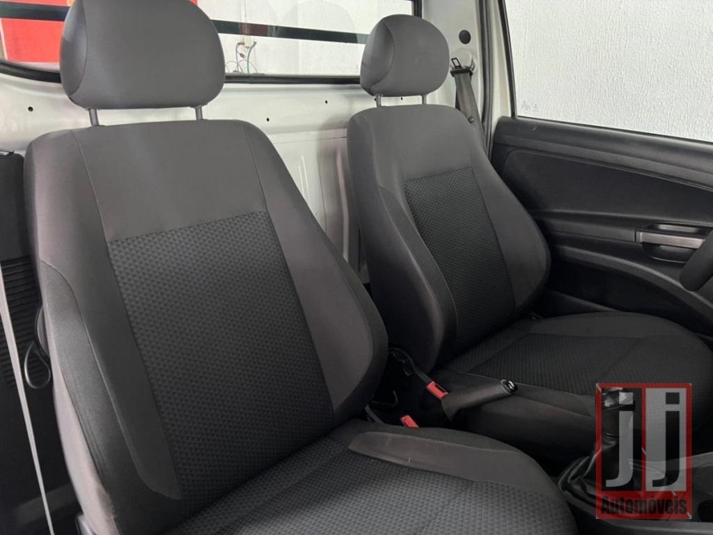 VOLKSWAGEN Saveiro - Foto