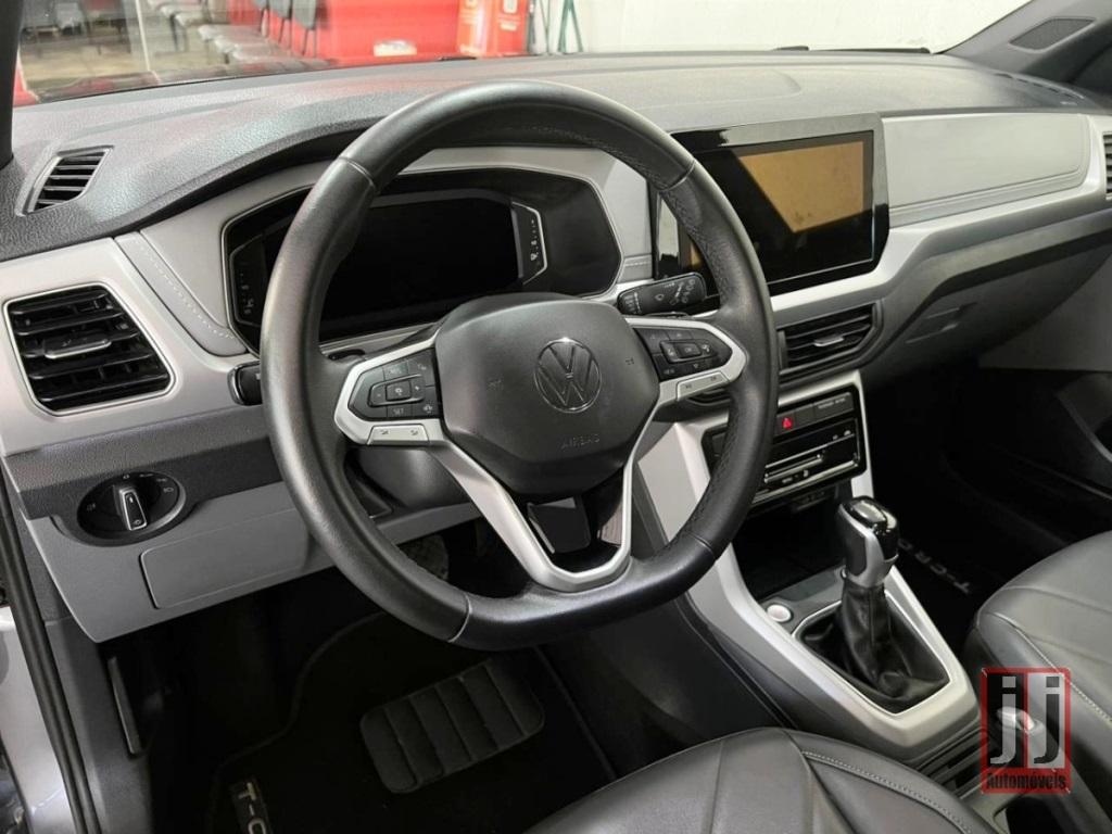 VOLKSWAGEN T-Cross - Foto