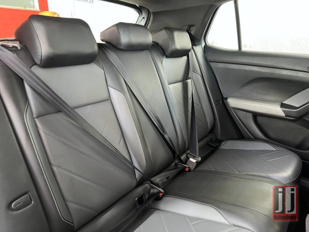 VOLKSWAGEN T-Cross - Foto