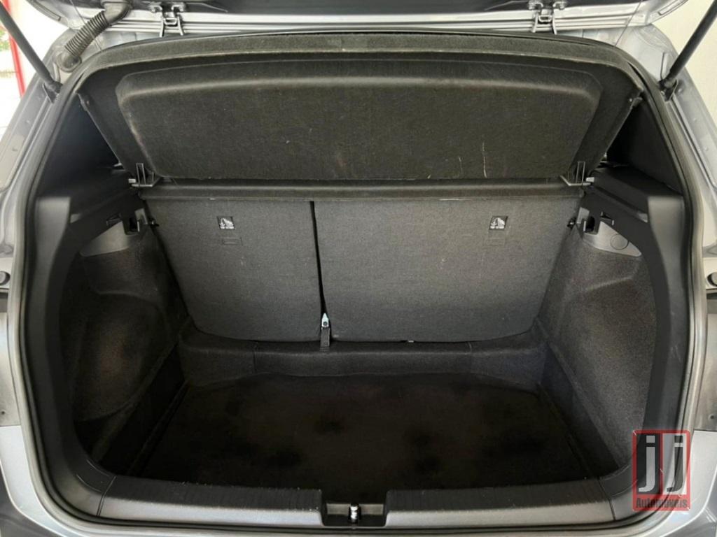 VOLKSWAGEN T-Cross - Foto