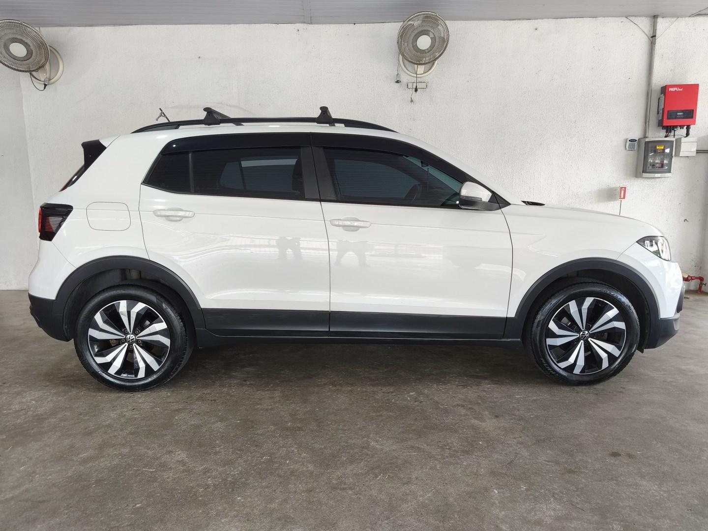 VOLKSWAGEN T-Cross - Foto