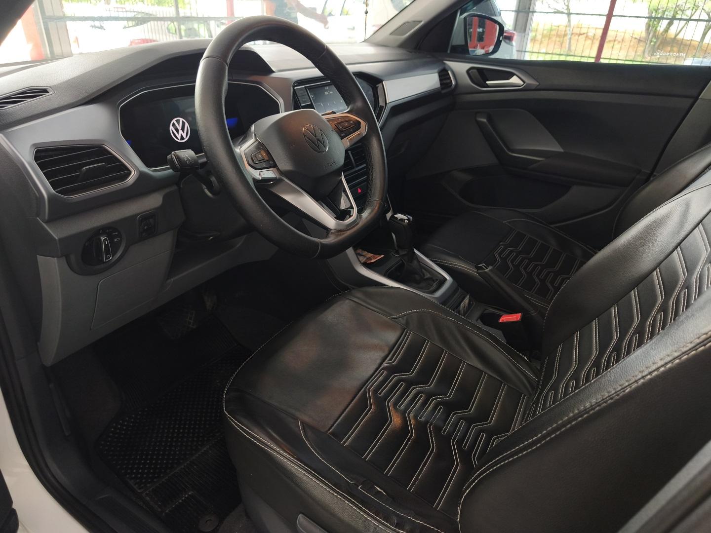 VOLKSWAGEN T-Cross - Foto