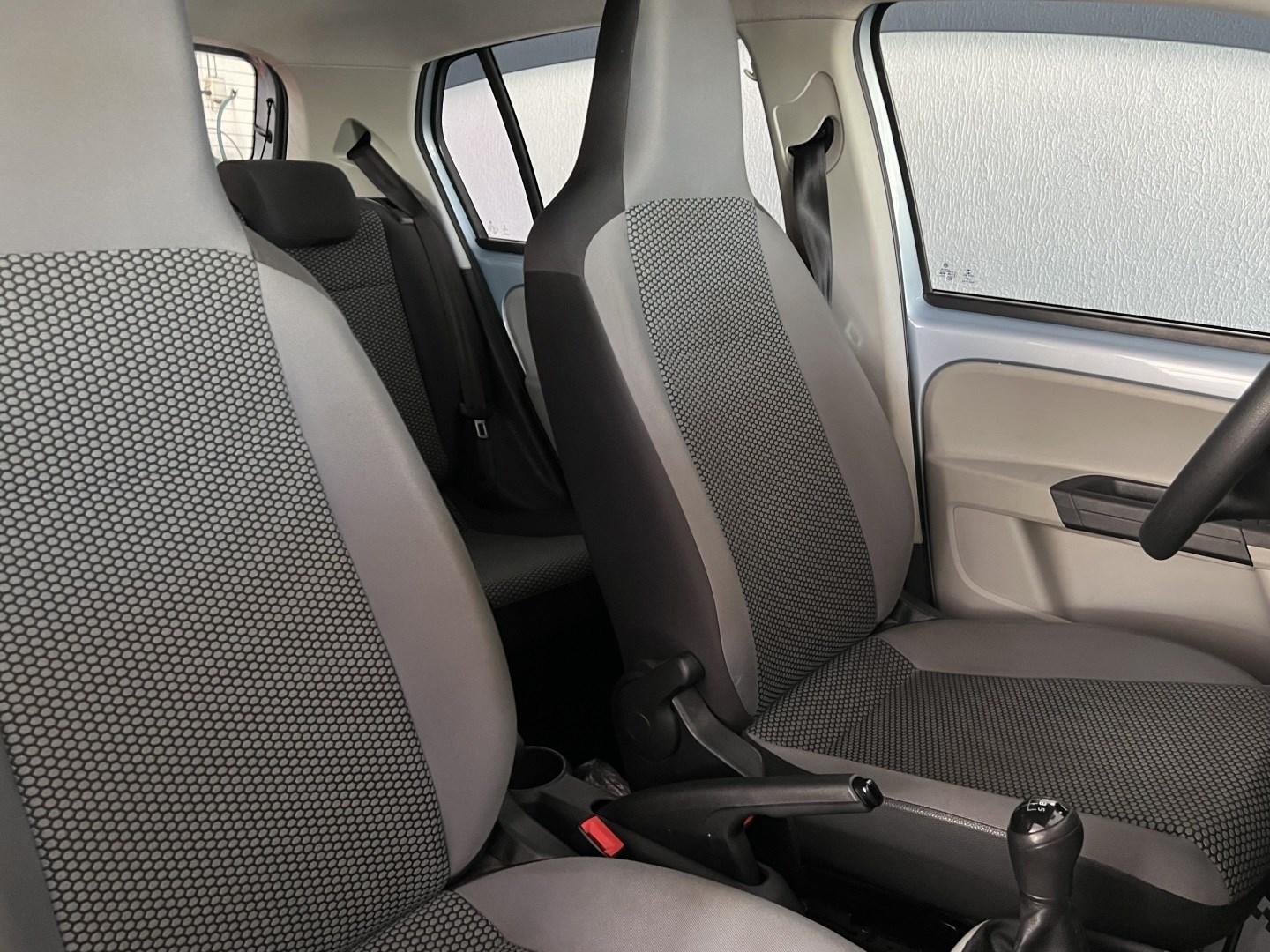 VOLKSWAGEN UP - Foto