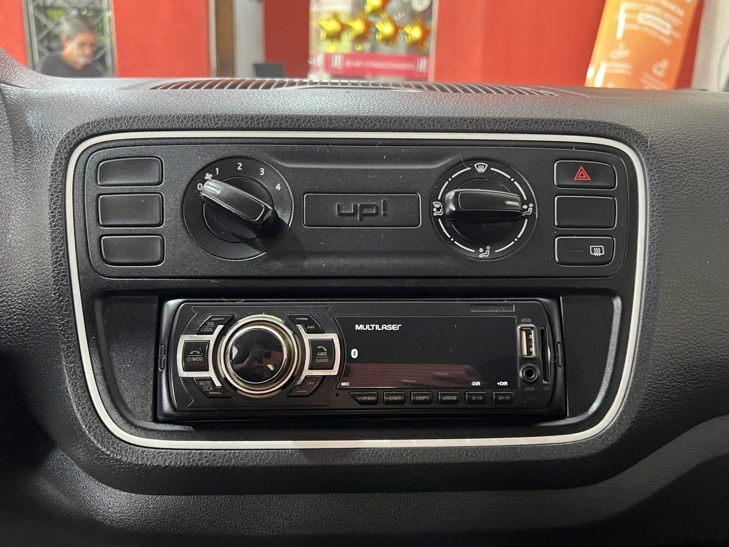 VOLKSWAGEN UP - Foto