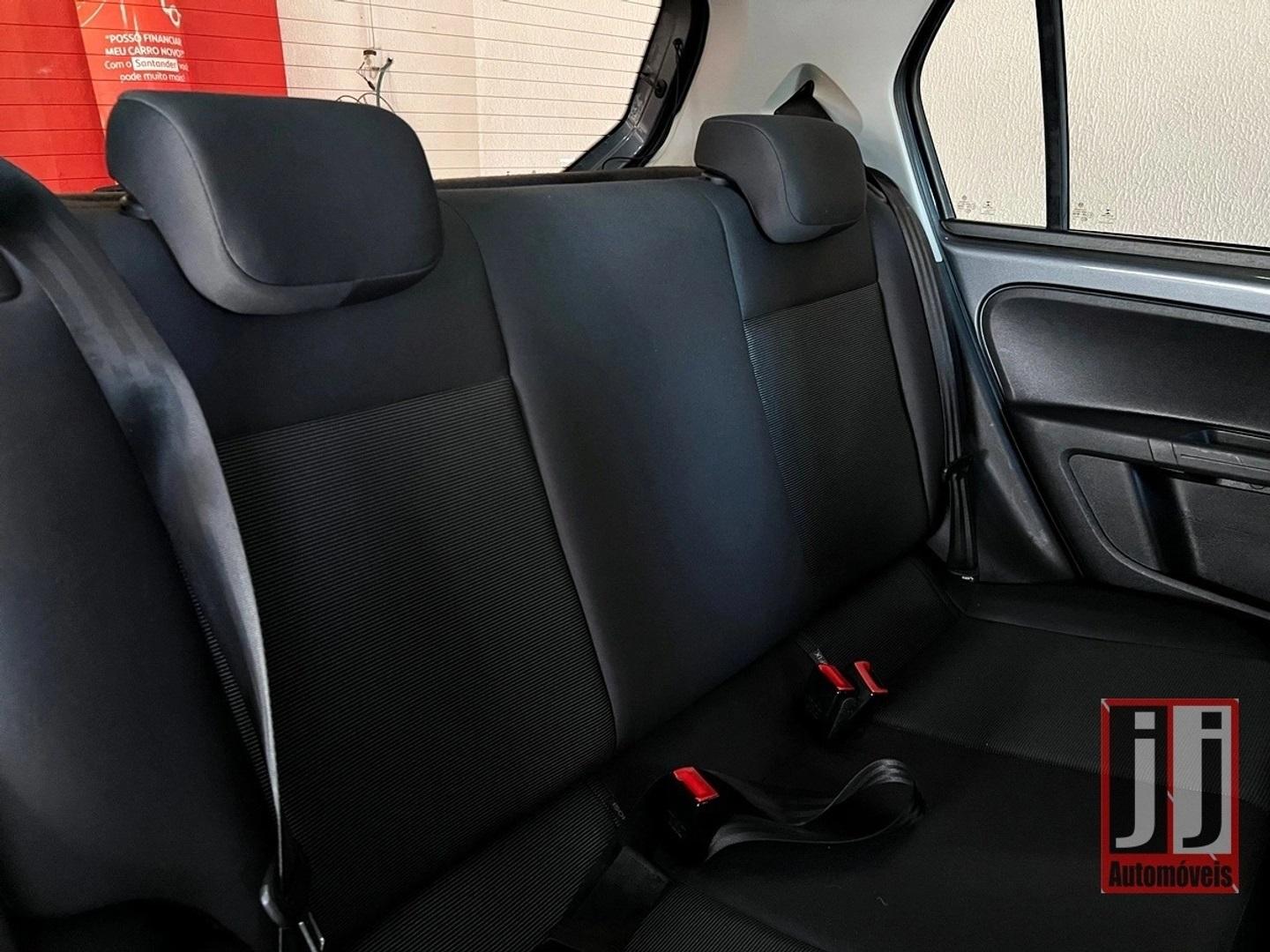 VOLKSWAGEN UP - Foto