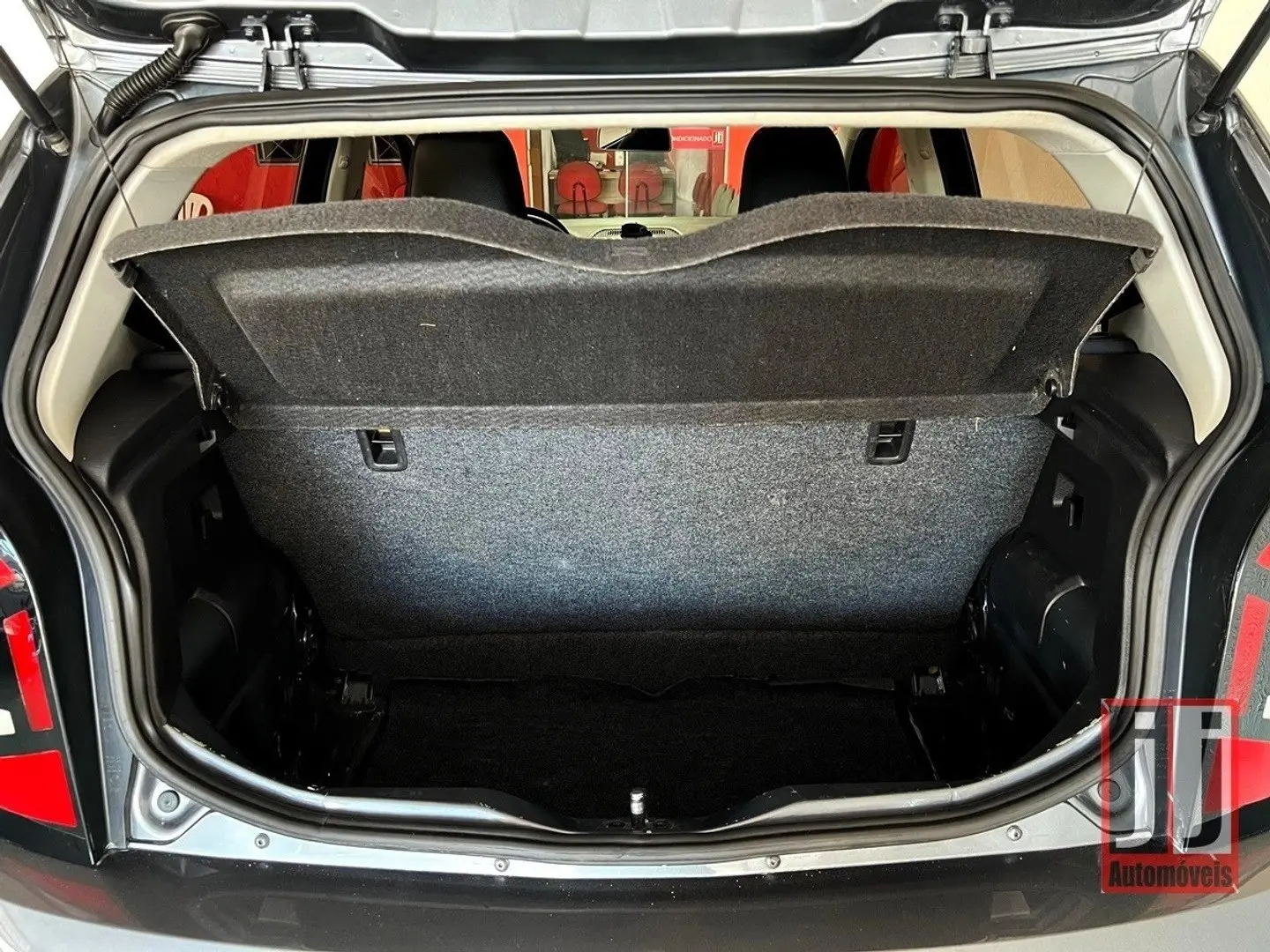 VOLKSWAGEN UP - Foto