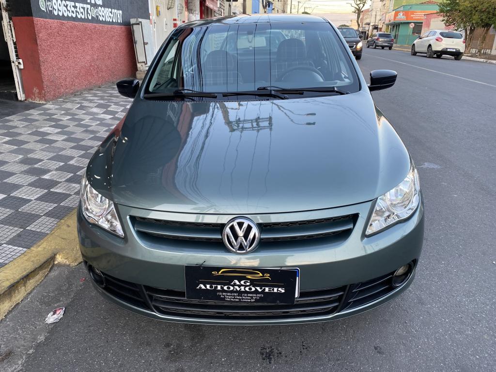 VOLKSWAGEN Voyage - Foto