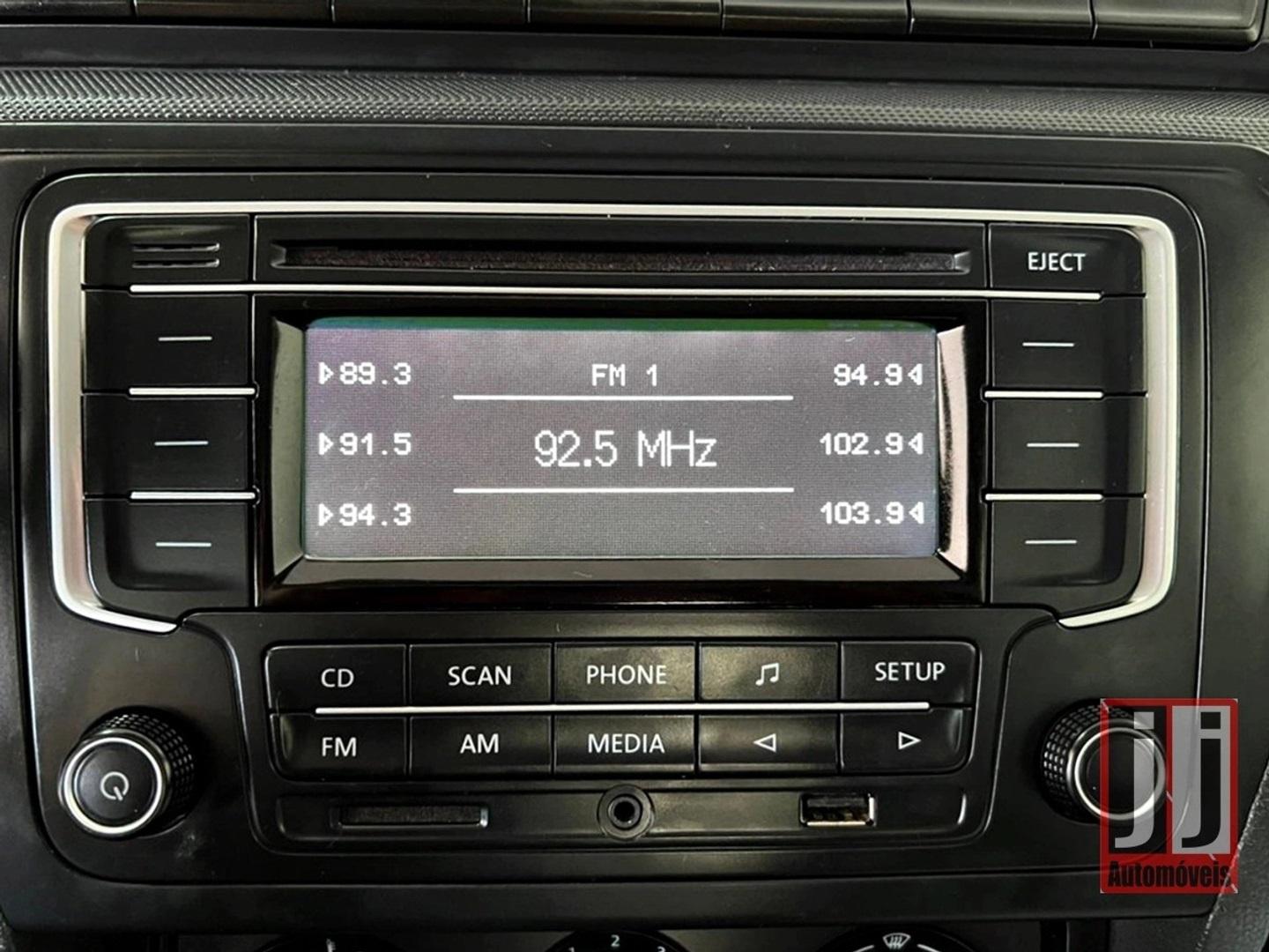 VOLKSWAGEN Voyage - Foto