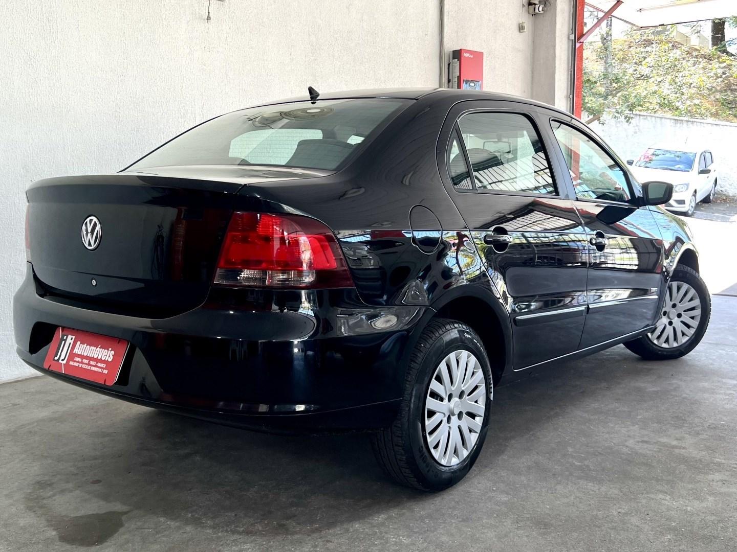 VOLKSWAGEN Voyage - Foto