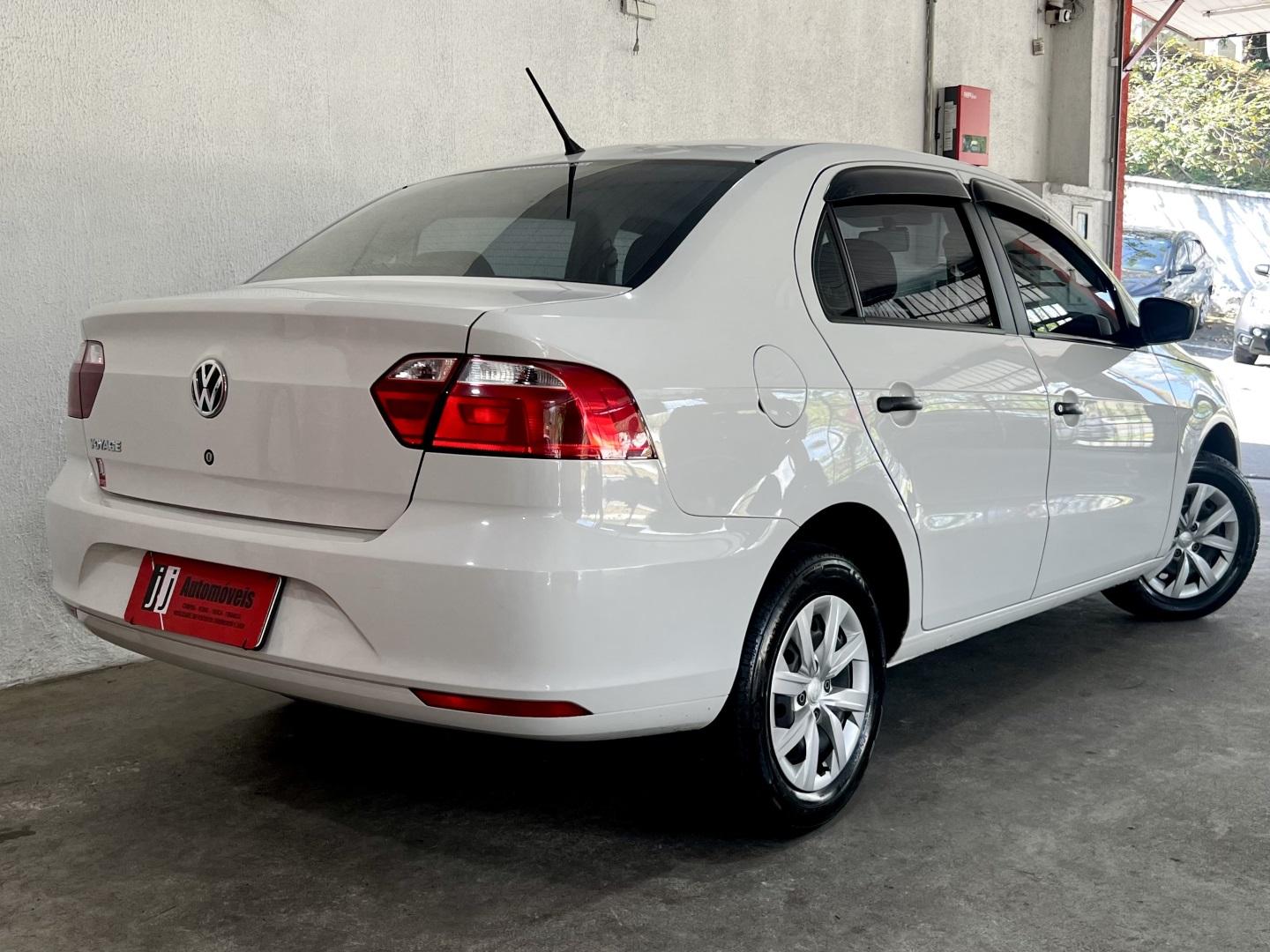 VOLKSWAGEN Voyage - Foto