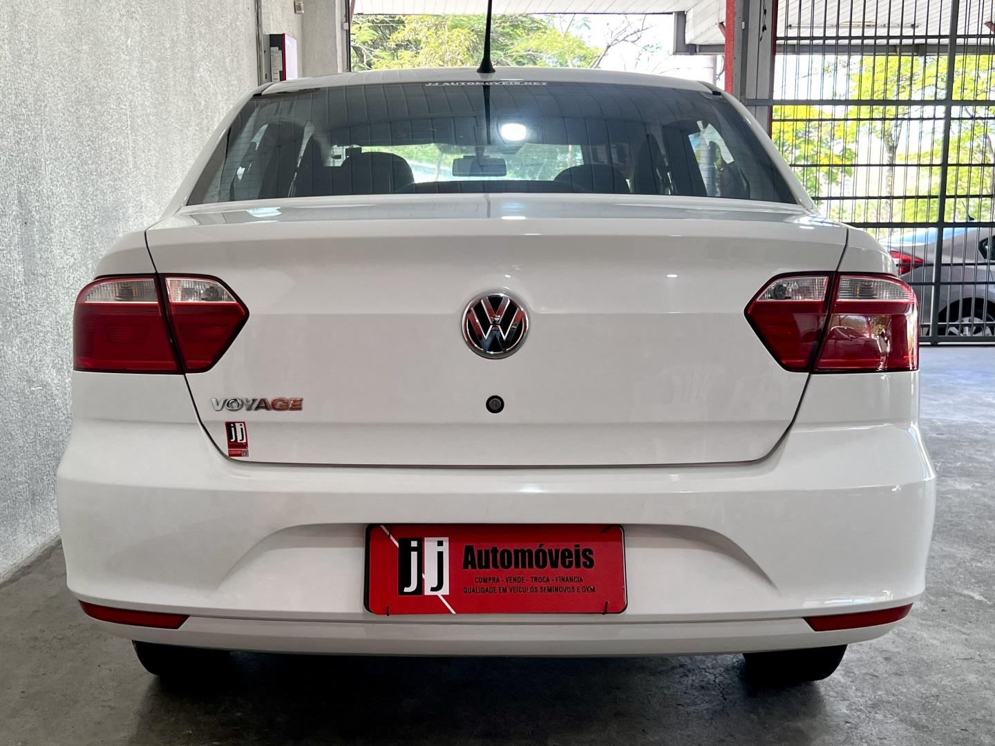 VOLKSWAGEN Voyage - Foto