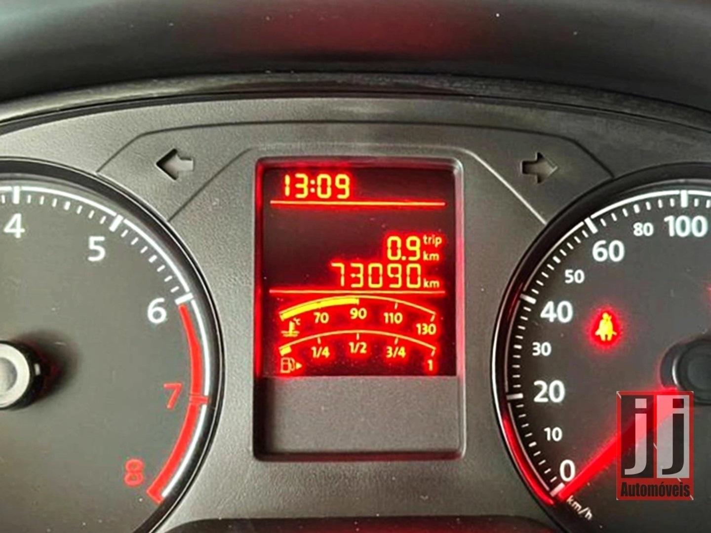 VOLKSWAGEN Voyage - Foto