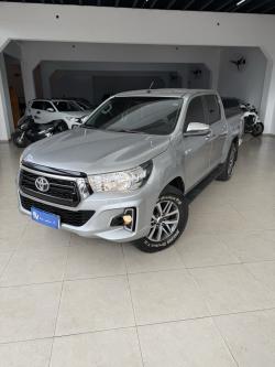 TOYOTA Hilux Caminhonete 2.8 16V SRV 4X4 DIESEL CABINE DUPLA AUTOMTICO