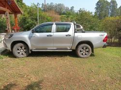 TOYOTA Hilux SW4 2.8 4P 4X4 TURBO DIESEL