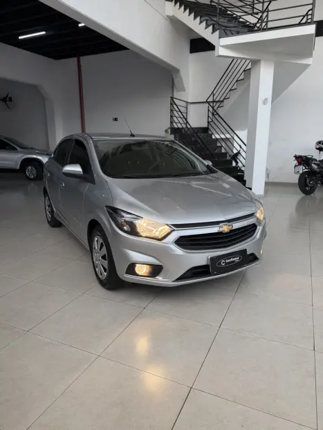 CHEVROLET Onix Hatch 1.4 4P FLEX LT, Foto 2