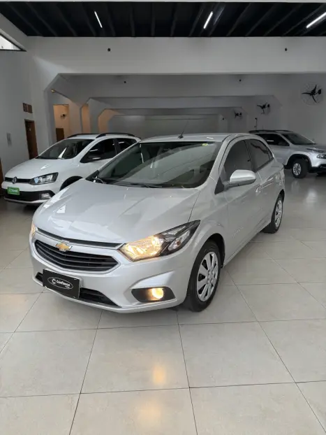 CHEVROLET Onix Hatch 1.4 4P FLEX LT, Foto 4
