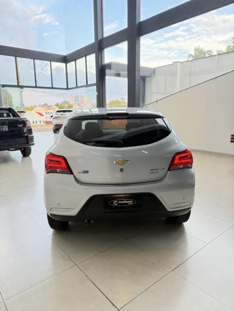 CHEVROLET Onix Hatch 1.4 4P FLEX LT, Foto 6