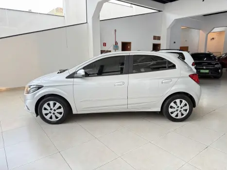 CHEVROLET Onix Hatch 1.4 4P FLEX LT, Foto 9
