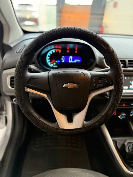 CHEVROLET Onix Hatch 1.4 4P FLEX LT, Foto 15