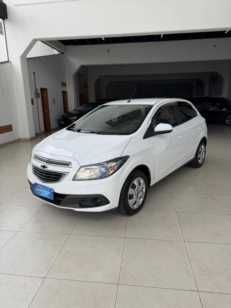 CHEVROLET Onix Hatch 1.4 4P FLEX LT, Foto 5