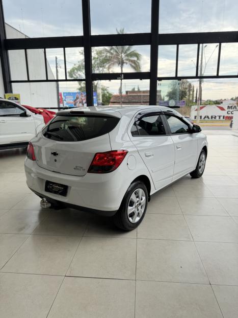 CHEVROLET Onix Hatch 1.4 4P FLEX LT, Foto 8