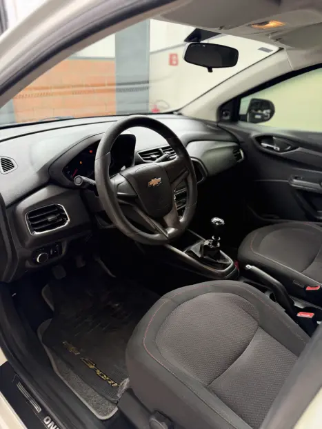 CHEVROLET Onix Hatch 1.4 4P FLEX LT, Foto 19