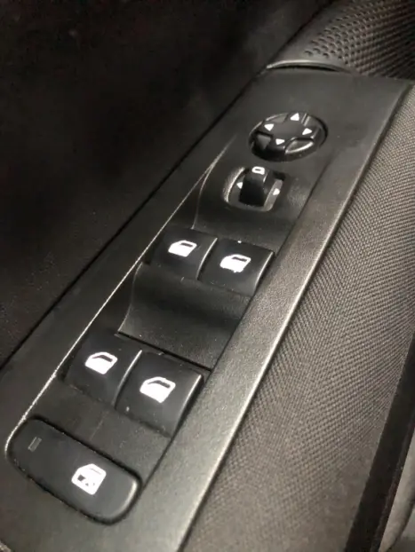 CITROEN C4 Cactus 1.6 16V 4P VTI 120 FLEX LIVE BUSINESS AUTOM�TICO, Foto 18