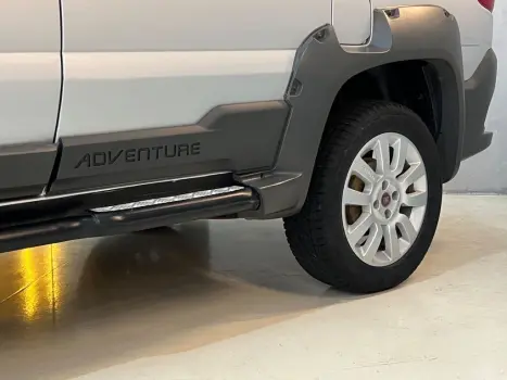 FIAT Strada 1.8 16V FLEX ADVENTURE LOCKER CABINE DUPLA, Foto 2