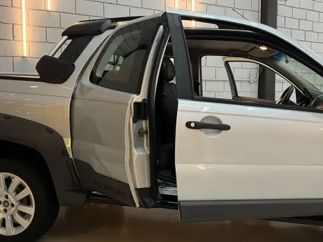 FIAT Strada 1.8 16V FLEX ADVENTURE LOCKER CABINE DUPLA, Foto 9