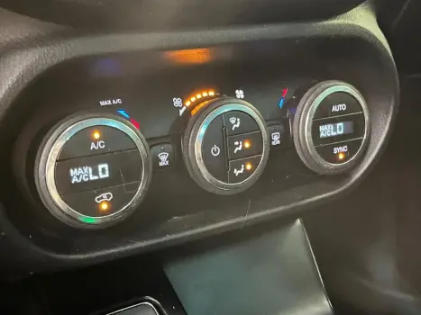 FIAT Toro 1.8 16V 4P FLEX FREEDOM AUTOMÁTICO, Foto 8 FIAT Toro 1.8 16V 4P FLEX FREEDOM AUTOMÁTICO, Foto 8