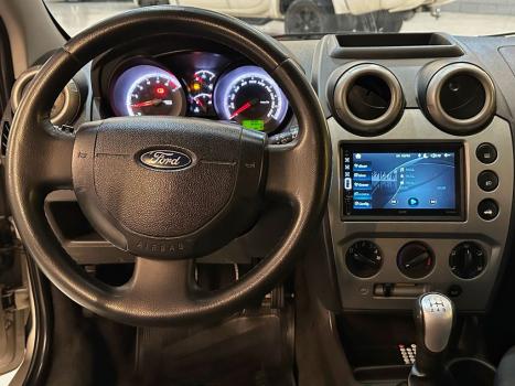 FORD Fiesta Hatch 1.0 4P FLEX, Foto 2