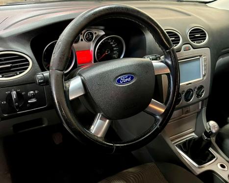 FORD Focus Hatch 1.6 4P, Foto 6