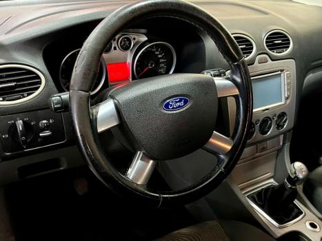FORD Focus Hatch 1.6 4P, Foto 6