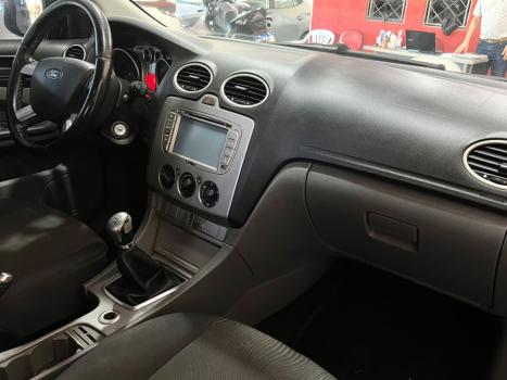 FORD Focus Hatch 1.6 4P, Foto 9
