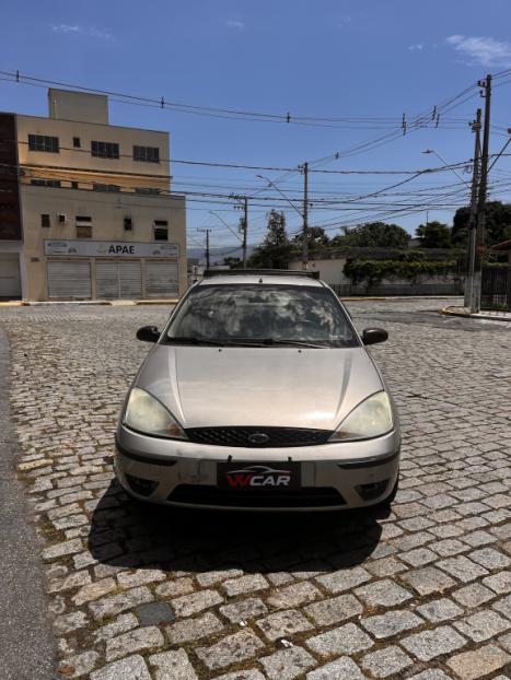 FORD Focus Sedan 1.6 4P GL, Foto 2