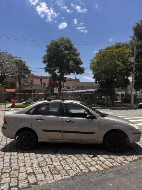 FORD Focus Sedan 1.6 4P GL, Foto 3