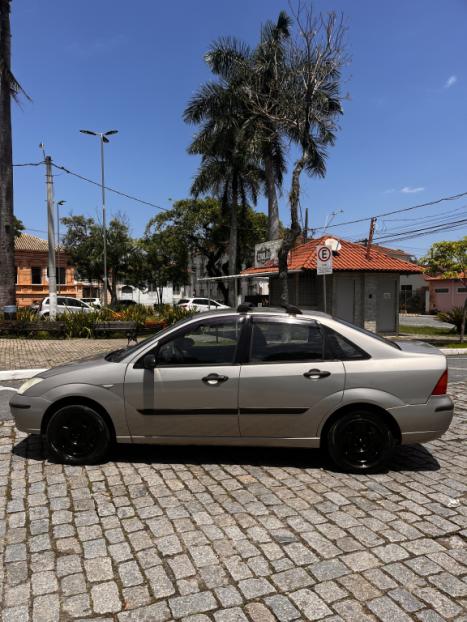 FORD Focus Sedan 1.6 4P GL, Foto 4