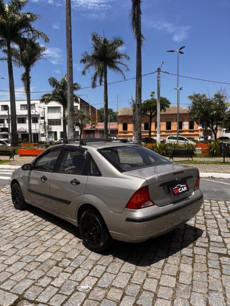 FORD Focus Sedan 1.6 4P GL, Foto 6