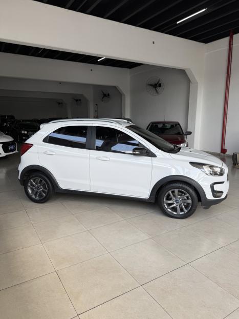 FORD Ka Hatch 1.5 12V 4P FLEX TI-VCT FREESTYLE AUTOM�TICO, Foto 4