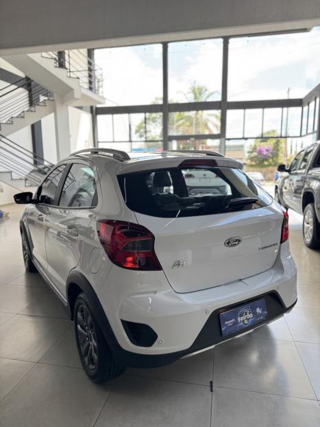 FORD Ka Hatch 1.5 12V 4P FLEX TI-VCT FREESTYLE AUTOM�TICO, Foto 5