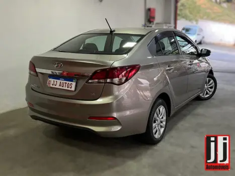 HYUNDAI HB 20 Sedan 1.6 16V 4P FLEX COMFORT PLUS, Foto 4