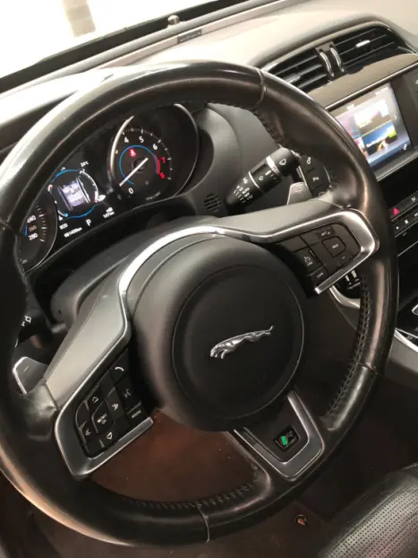 JAGUAR XE 2.0 16V 4P SI4 R-SPORT TURBO AUTOMÁTICO, Foto 12 JAGUAR XE 2.0 16V 4P SI4 R-SPORT TURBO AUTOMÁTICO, Foto 12